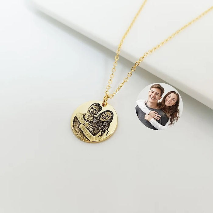 Picture Engraved Round Necklace